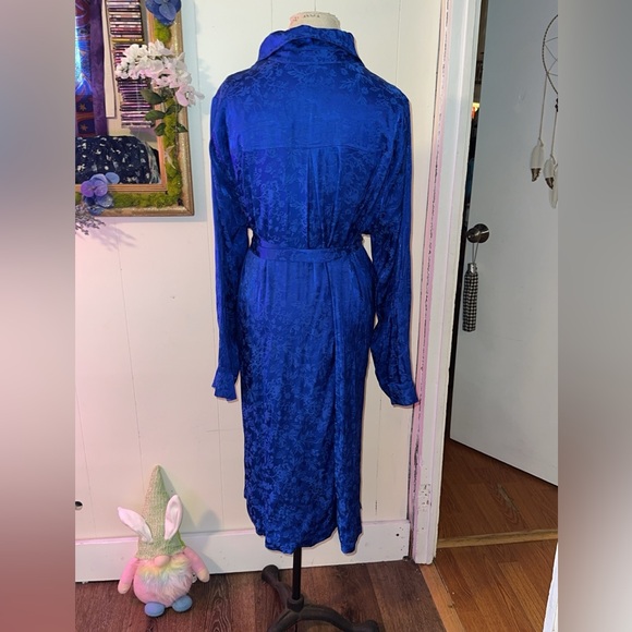 Floral Trench Jacket, open front. - Picture 4 of 5